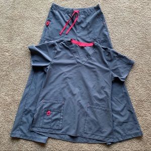 Carhartt Women’s Scrub Set